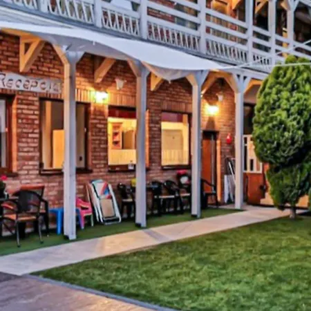 1 Bedroom Cozy In Apartament *